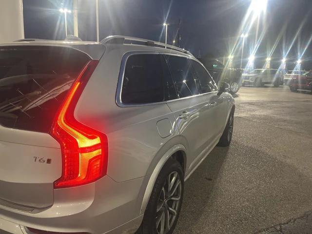 2019 Volvo XC90 T6 Momentum