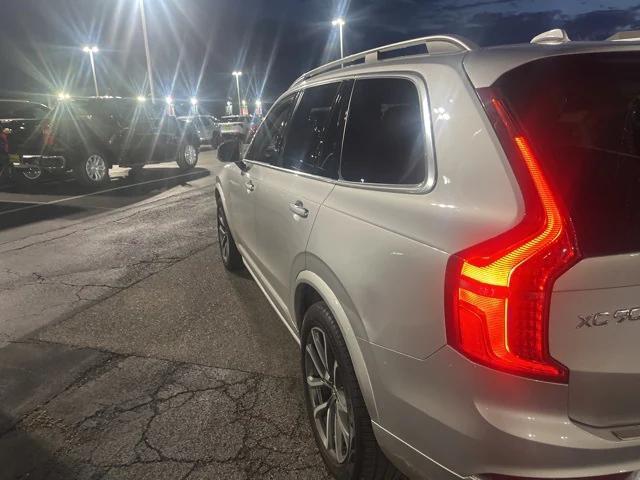 2019 Volvo XC90 T6 Momentum