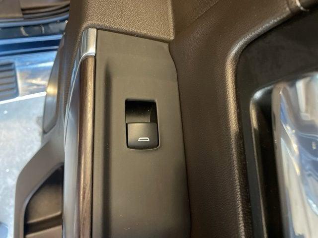 2022 GMC Sierra 1500 Limited 4WD Crew Cab Short Box SLT