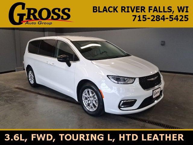 2024 Chrysler Pacifica Touring L for sale in Black River Falls, WI