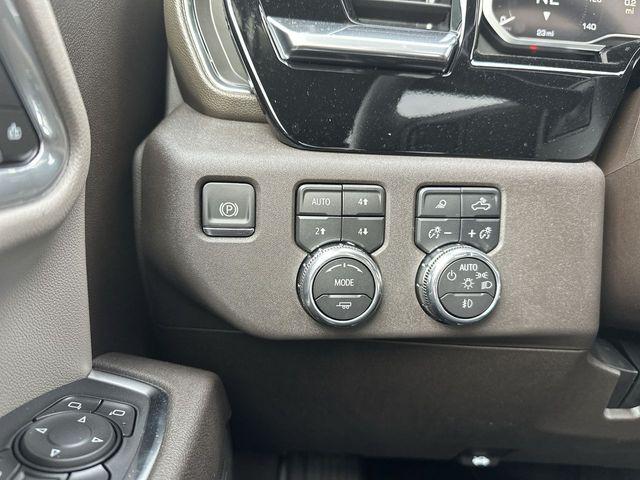 2025 GMC Sierra 2500HD 4WD Crew Cab Standard Bed SLT
