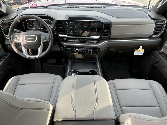 2025 GMC Sierra 2500HD 4WD Crew Cab Standard Bed SLT