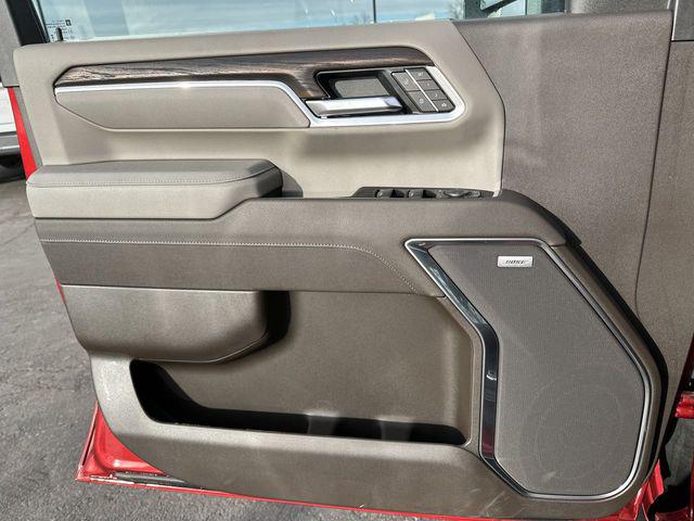2025 GMC Sierra 2500HD 4WD Crew Cab Standard Bed SLT