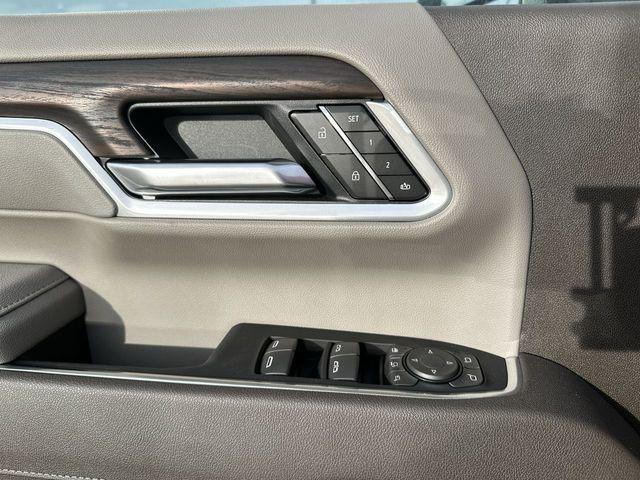 2025 GMC Sierra 2500HD 4WD Crew Cab Standard Bed SLT
