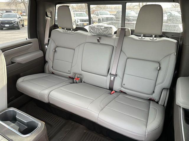 2025 GMC Sierra 2500HD 4WD Crew Cab Standard Bed SLT
