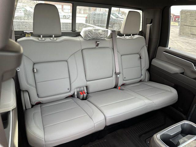 2025 GMC Sierra 2500HD 4WD Crew Cab Standard Bed SLT