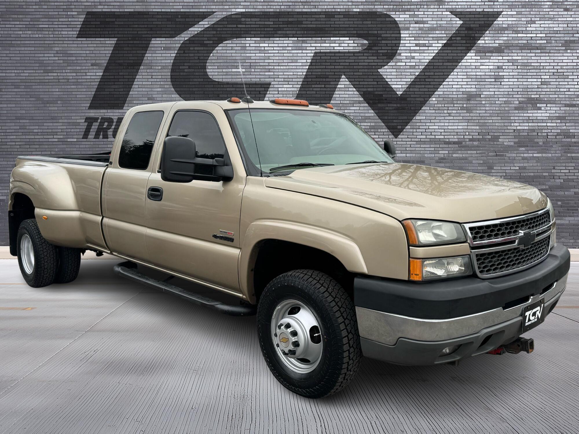 2005 Chevrolet Silverado 3500 LS