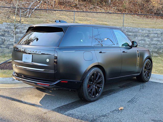 2026 Land Rover Range Rover P615 SV