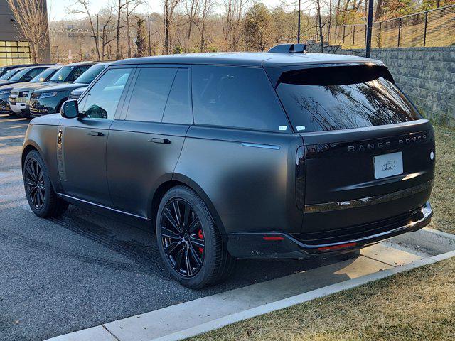 2026 Land Rover Range Rover P615 SV
