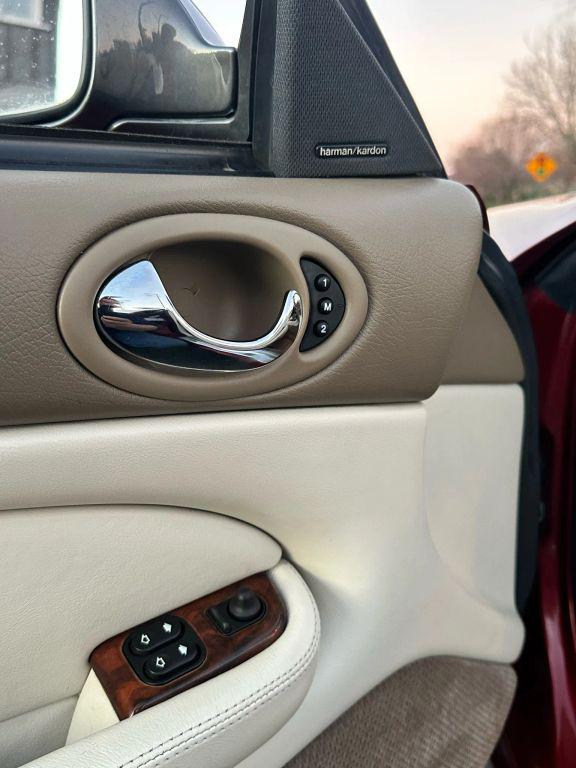 1999 Jaguar XK8 XK8 Convertible 2D