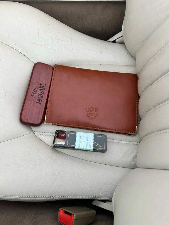 1999 Jaguar XK8 XK8 Convertible 2D