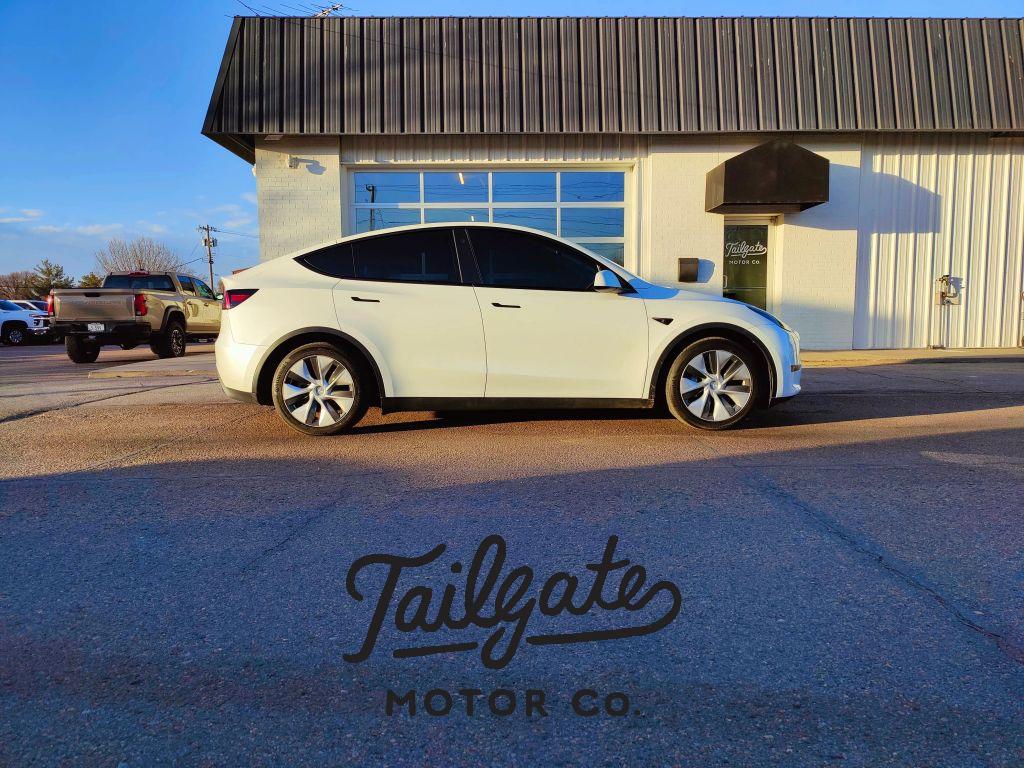 2023 Tesla Model Y Long Range Dual Motor All-Wheel Drive's photo