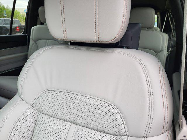 2026 Jeep Grand Wagoneer L Summit Obsidian 4x4