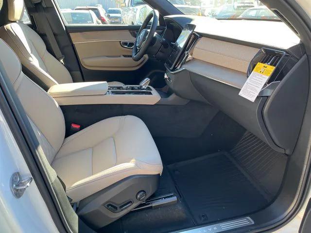 2026 Volvo XC90 Plus, B6 AWD Gas (mild hybrid), Gasoline, Bright, 7 Seats