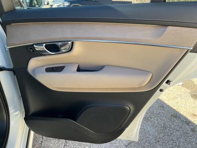 2026 Volvo XC90 Plus, B6 AWD Gas (mild hybrid), Gasoline, Bright, 7 Seats