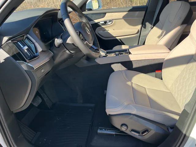 2026 Volvo XC90 Plus, B6 AWD Gas (mild hybrid), Gasoline, Bright, 7 Seats