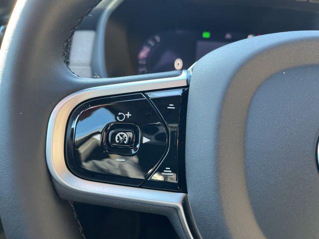 2026 Volvo XC90 Plus, B6 AWD Gas (mild hybrid), Gasoline, Bright, 7 Seats