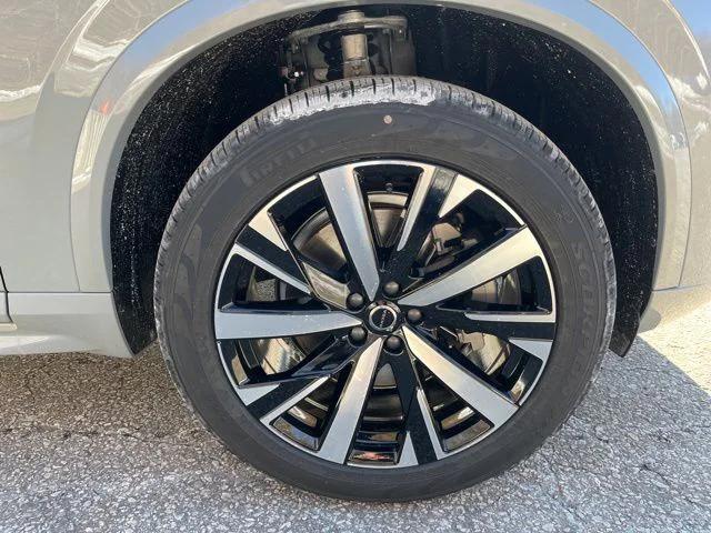 2026 Volvo XC90 Core, B5 AWD Gas (mild hybrid), Gasoline, Bright, 7 Seats