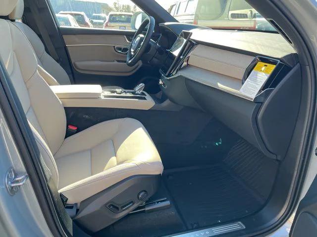2026 Volvo XC90 Core, B5 AWD Gas (mild hybrid), Gasoline, Bright, 7 Seats