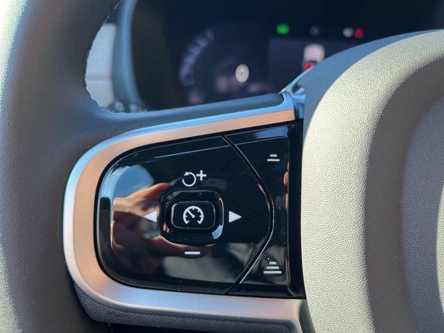 2026 Volvo XC90 Core, B5 AWD Gas (mild hybrid), Gasoline, Bright, 7 Seats