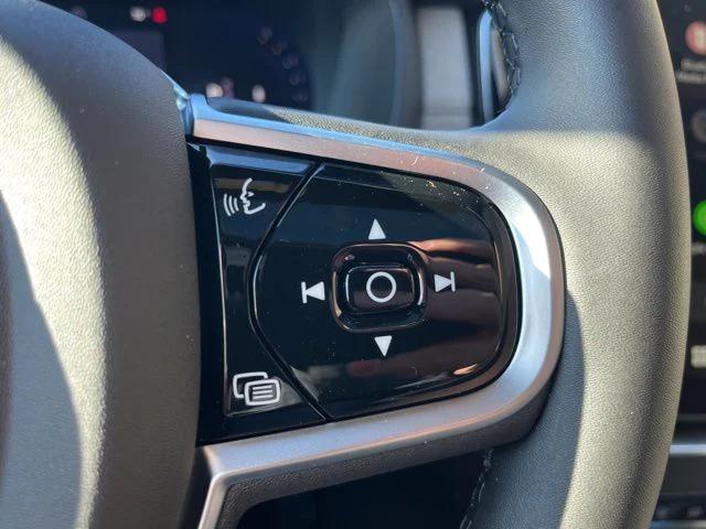 2026 Volvo XC90 Core, B5 AWD Gas (mild hybrid), Gasoline, Bright, 7 Seats