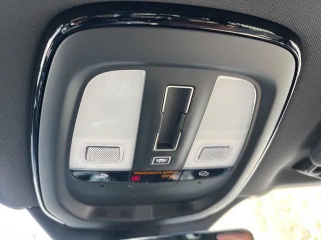 2026 Volvo XC90 Core, B5 AWD Gas (mild hybrid), Gasoline, Bright, 7 Seats