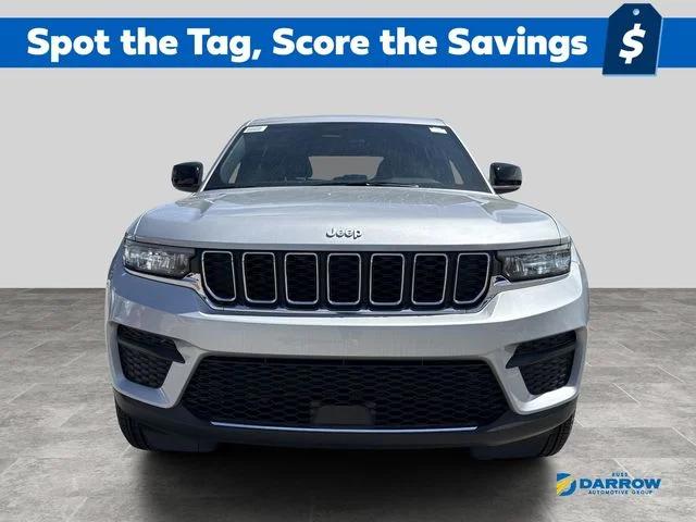 2026 Jeep Grand Cherokee GRAND CHEROKEE LAREDO X 4X4