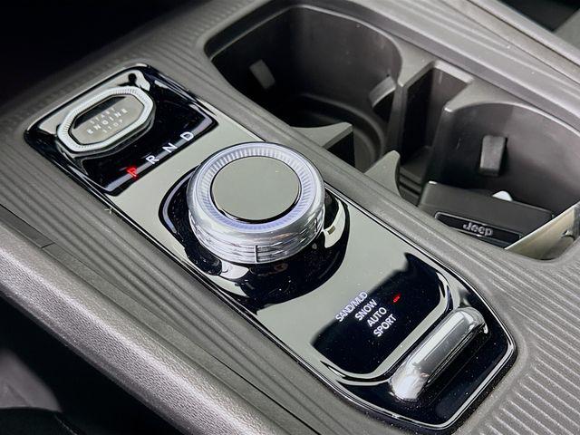 2026 Jeep Cherokee Laredo 4x4