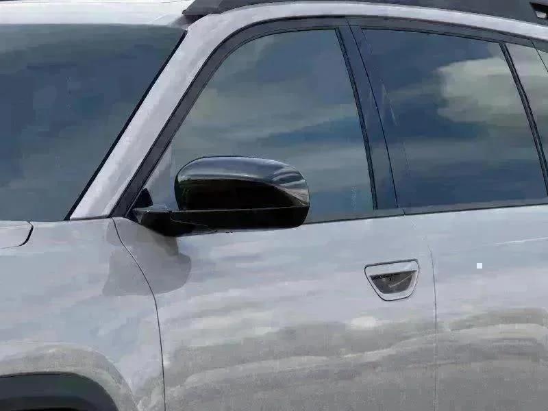 New 2026 Silver Zynith Clear-Coat Exterior Paint Jeep Laredo image 12