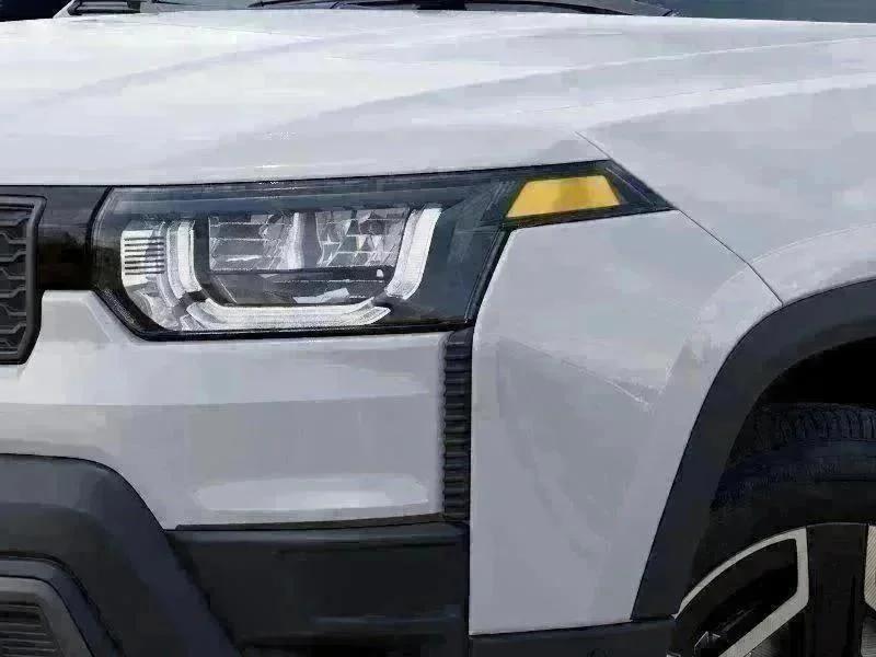 New 2026 Bright White Clear-Coat Exterior Paint Jeep Laredo image 10