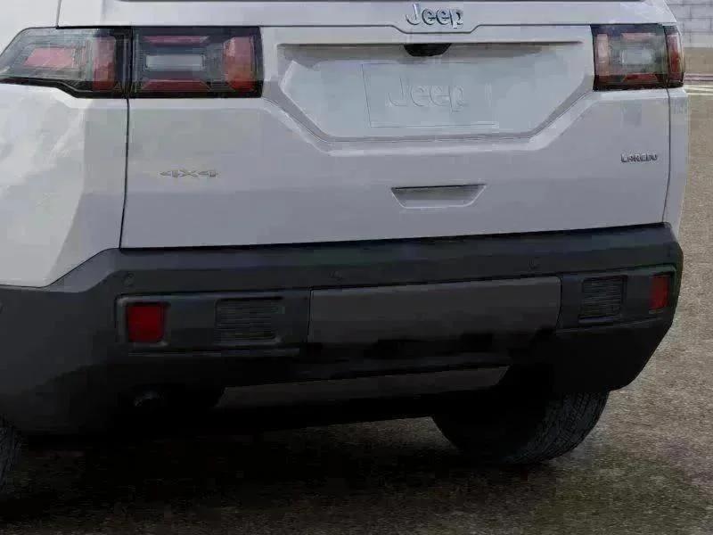 New 2026 Bright White Clear-Coat Exterior Paint Jeep Laredo image 13