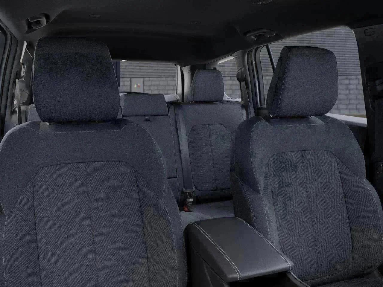 New 2026 Bright White Clear-Coat Exterior Paint Jeep Laredo image 26