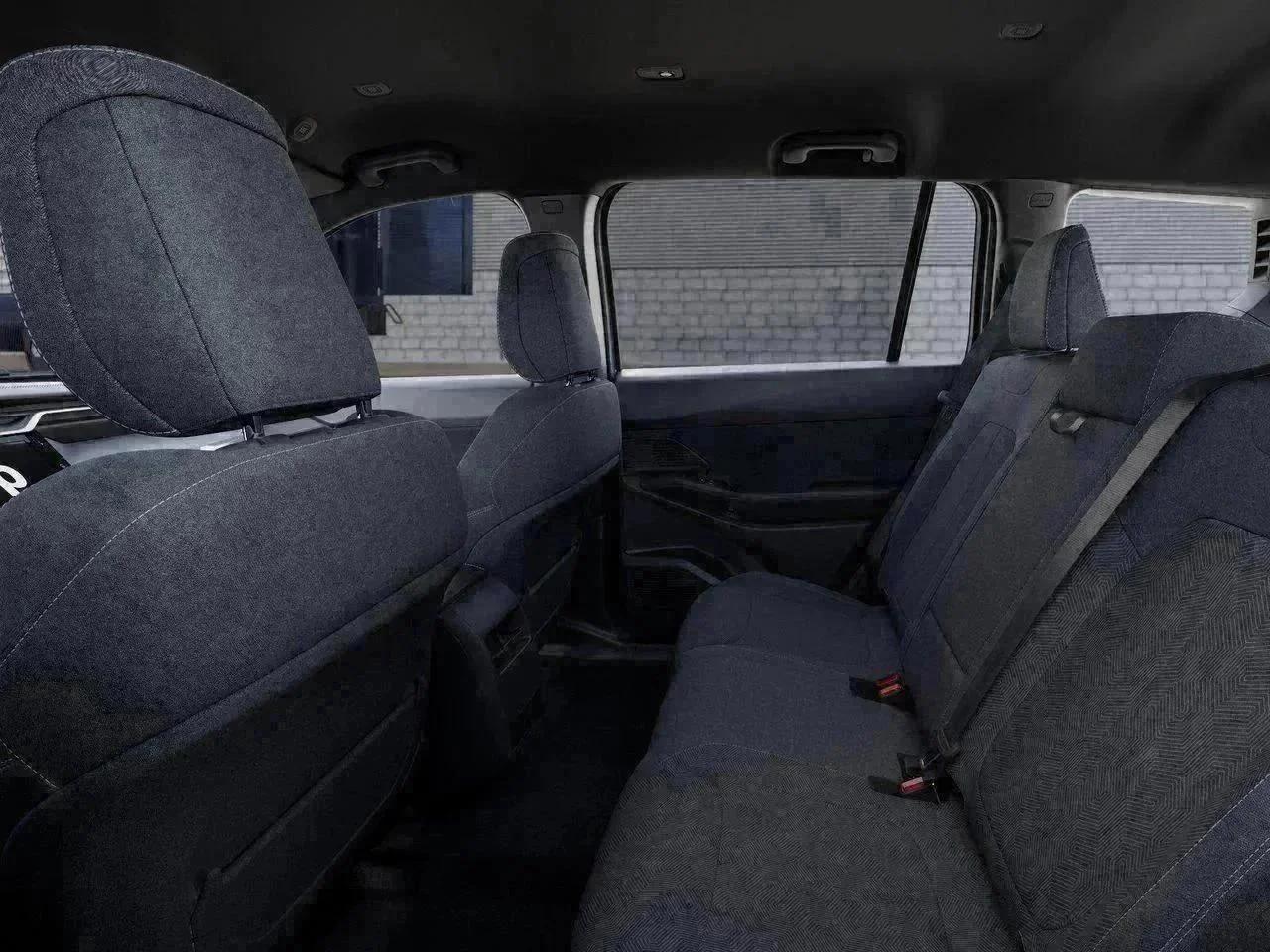 New 2026 Bright White Clear-Coat Exterior Paint Jeep Laredo image 49