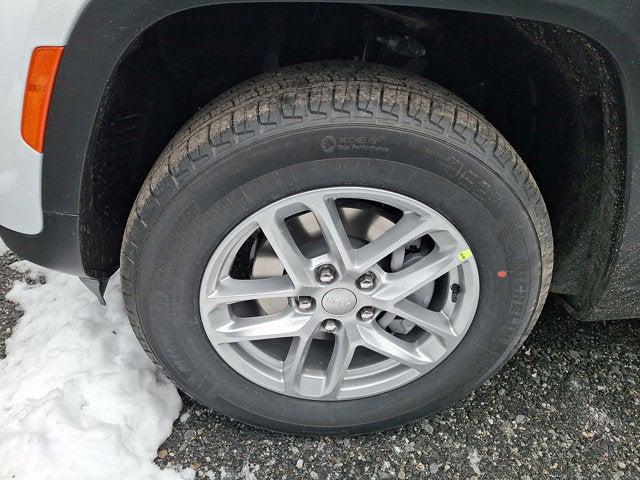 2026 Jeep Grand Cherokee GRAND CHEROKEE LAREDO X 4X4