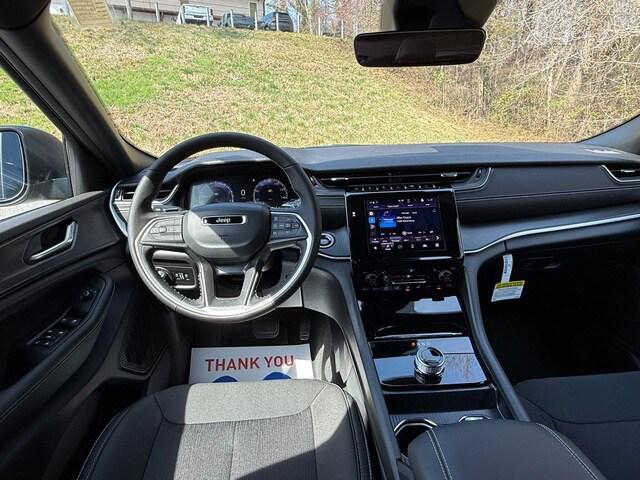 2026 Jeep Grand Cherokee Altitude 4x4