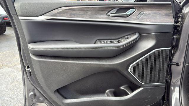 2026 Jeep Grand Cherokee Limited 4x2