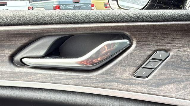 2026 Jeep Grand Cherokee Limited 4x2