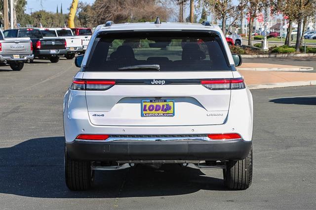 2026 Jeep Grand Cherokee GRAND CHEROKEE LAREDO X 4X4