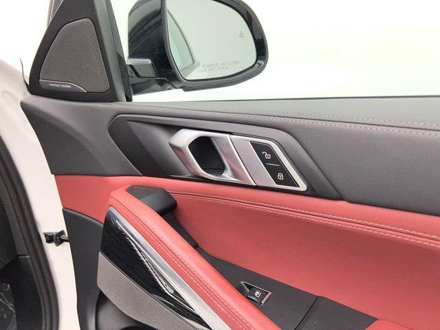 2025 BMW X6 xDrive40i