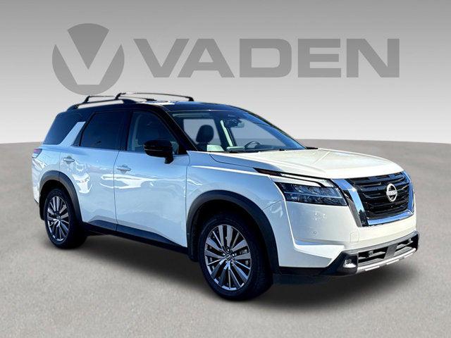 2023 Nissan Pathfinder SL FWD