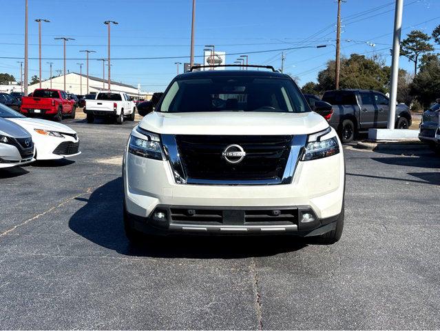 2023 Nissan Pathfinder SL FWD