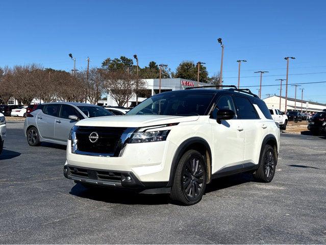 2023 Nissan Pathfinder SL FWD