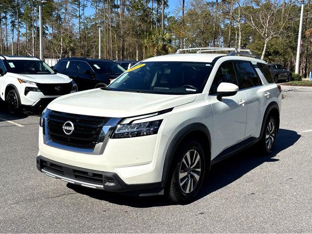 2023 Nissan Pathfinder SL 4WD