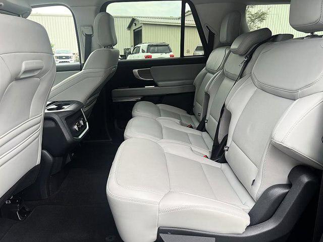 2025 Ford Expedition Platinum MAX