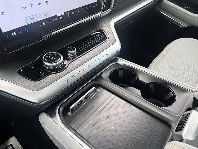 2025 Ford Expedition Platinum MAX