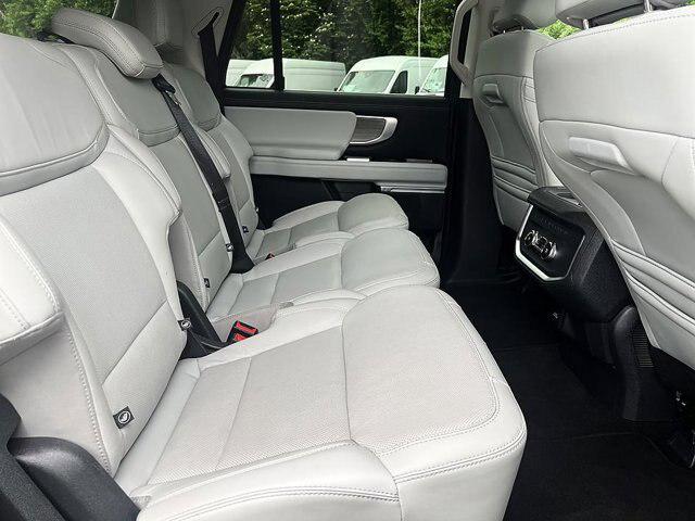 2025 Ford Expedition Platinum MAX