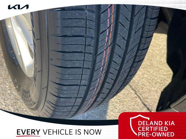 2024 Kia Carnival MPV LX Seat Package