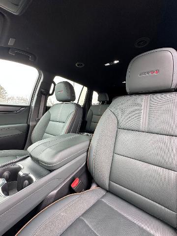 2024 GMC Acadia AWD AT4