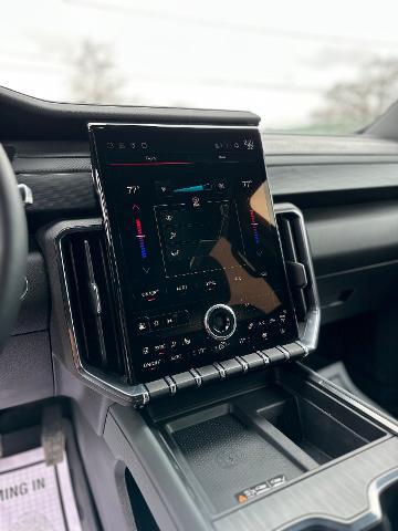 2024 GMC Acadia AWD AT4
