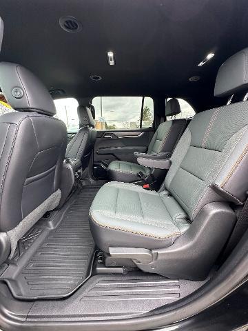 2024 GMC Acadia AWD AT4